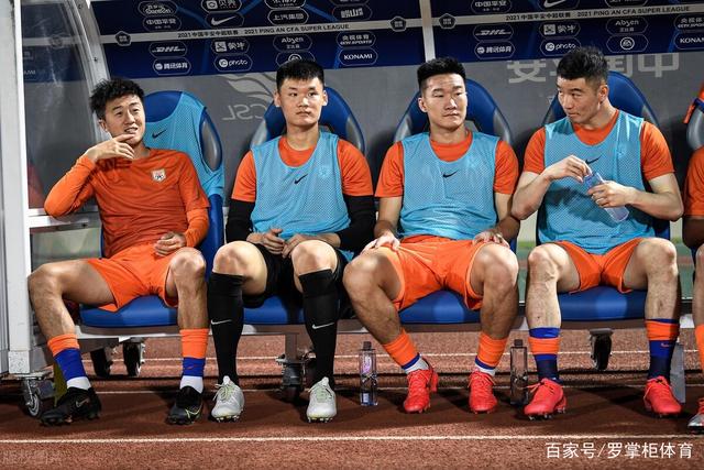 媒体人：中国男篮可以通过技战术多杀伤错位 从而压制日本男篮